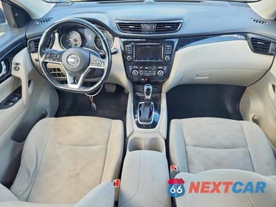 Zdjęcie 8 z 14 samochodu: 2019 NISSAN QASHQAI SV VIN:JN1BJ1CR4KW331043 - miniatura
