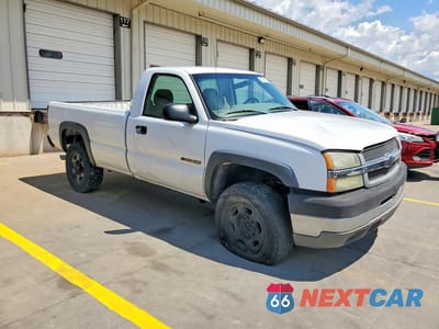 Czwarte zdjęcie samochodu z boku: 2004 CHEVROLET SILVERADO C2500 HEAVY DUTY VIN:1GCHC24U54E320572 - miniatura