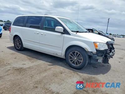 Czwarte zdjęcie samochodu z boku: 2017 DODGE GRAND CARAVAN SXT VIN:2C4RDGCG3HR696450 - miniatura