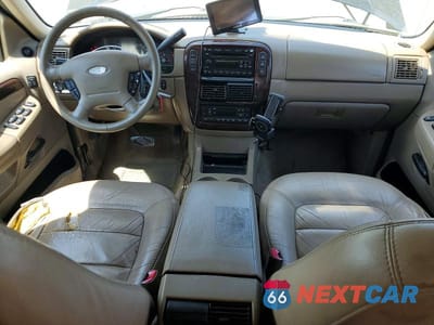 Zdjęcie 8 z 13 samochodu: 2004 FORD EXPLORER LIMITED VIN:1FMDU75K64UB37902 - miniatura