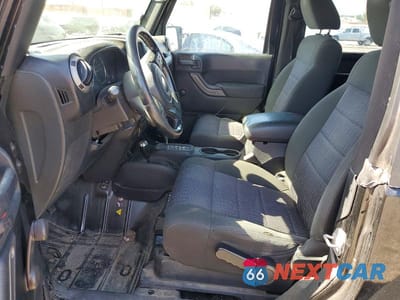 Zdjęcie 7 z 12 samochodu: 2012 JEEP WRANGLER SPORT VIN:1C4AJWAG1CL281115 - miniatura