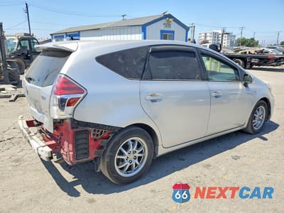 Trzecie zdjęcie samochodu z tyłu: 2015 TOYOTA PRIUS V THREE VIN:JTDZN3EUXFJ020801 - miniatura