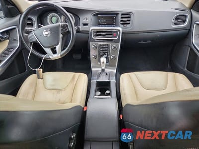 Zdjęcie 8 z 12 samochodu: 2013 VOLVO S60 T5 VIN:YV1612FS9D2209012 - miniatura