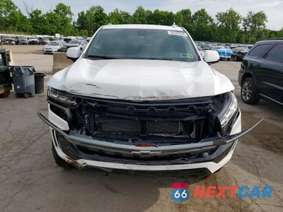 Piąte zdjęcie samochodu w środku: 2022 CHEVROLET TAHOE K1500 Z71 VIN:1GNSKPKD7NR115362 - miniatura