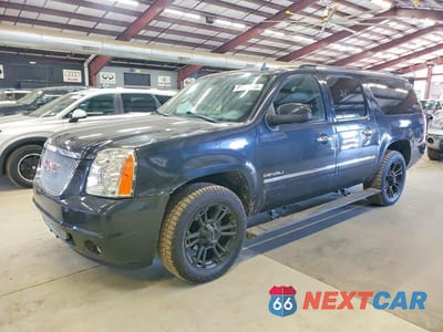2011 GMC YUKON XL DENALI 1GKS2MEF6BR274166 - główne zdjęcie licytacji z USA - miniatura