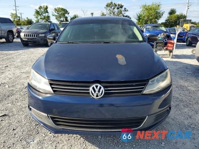 Piąte zdjęcie samochodu w środku: 2014 VOLKSWAGEN JETTA TDI VIN:3VW3L7AJ4EM330259 - miniatura
