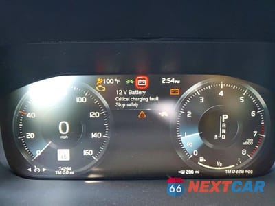 Zdjęcie 9 z 13 samochodu: 2018 VOLVO XC60 T5 MOMENTUM VIN:YV4102RK5J1064855 - miniatura