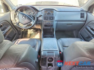 Zdjęcie 8 z 13 samochodu: 2003 HONDA PILOT EXL VIN:2HKYF18583H595100 - miniatura
