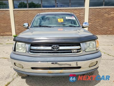 Piąte zdjęcie samochodu w środku: 2001 TOYOTA TUNDRA SR5 VIN:5TBBT44151S193960 - miniatura