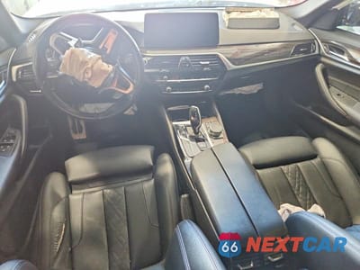 Zdjęcie 8 z 12 samochodu: 2022 BMW 530 XI VIN:WBA13BJ03NCJ40293 - miniatura