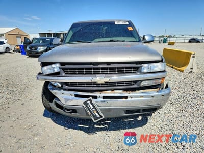 Piąte zdjęcie samochodu w środku: 2000 CHEVROLET SILVERADO K1500 VIN:1GCEK19T1YE327668 - miniatura