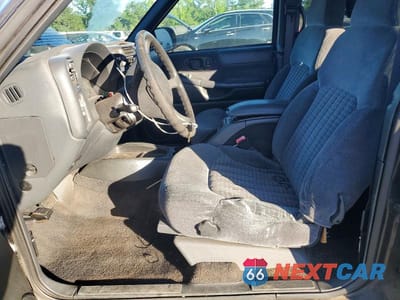 Zdjęcie 7 z 12 samochodu: 1999 CHEVROLET BLAZER VIN:1GNCT18W8XK175654 - miniatura