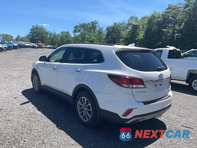 Trzecie zdjęcie samochodu z tyłu: 2018 HYUNDAI SANTA FE SE VIN:KM8SMDHF9JU267995 - miniatura