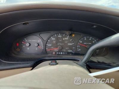 Zdjęcie 9 z 12 samochodu: 2002 MERCURY SABLE GS VIN:1MEFM50U52A649402 - miniatura