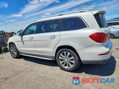 Drugie zdjęcie samochodu z przodu: 2013 MERCEDES-BENZ GL 450 4MATIC VIN:4JGDF7CE2DA258676 - miniatura