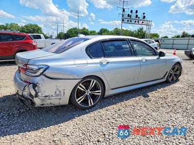 Trzecie zdjęcie samochodu z tyłu: 2016 BMW 750 XI VIN:WBA7F2C55GG419198 - miniatura