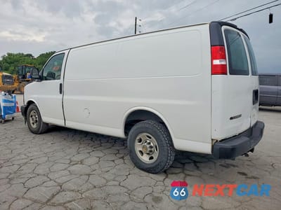 Drugie zdjęcie samochodu z przodu: 2017 CHEVROLET EXPRESS G2500 VIN:1GCWGAFF8H1127401 - miniatura
