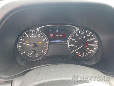 Zdjęcie 9 z 12 samochodu: 2017 NISSAN PATHFINDER SV VIN:5N1DR2MN6HC619149 - miniatura