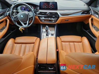 Zdjęcie 8 z 13 samochodu: 2019 BMW 530 XI VIN:WBAJA7C50KG911003 - miniatura