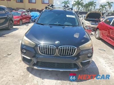 Piąte zdjęcie samochodu w środku: 2017 BMW X1 SDRIVE28I VIN:WBXHU7C38H5H37568 - miniatura