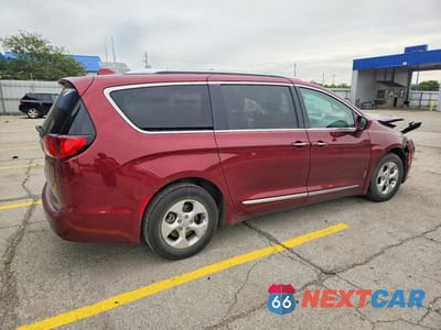 Trzecie zdjęcie samochodu z tyłu: 2017 CHRYSLER PACIFICA TOURING L PLUS VIN:2C4RC1EG1HR628354 - miniatura