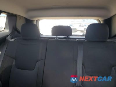 Zdjęcie 10 z 13 samochodu: 2016 JEEP RENEGADE TRAILHAWK VIN:ZACCJBCTXGPD92775 - miniatura