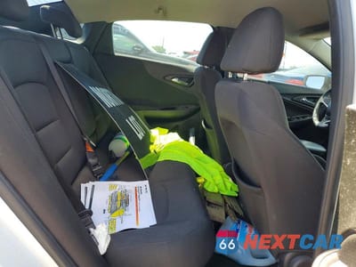 Zdjęcie 10 z 12 samochodu: 2018 CHEVROLET MALIBU LS VIN:1G1ZC5ST7JF172665 - miniatura
