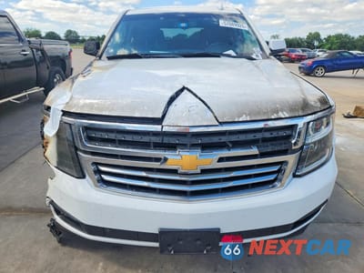 Piąte zdjęcie samochodu w środku: 2019 CHEVROLET TAHOE C1500 LS VIN:1GNSCAKC0KR237509 - miniatura