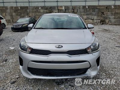 Piąte zdjęcie samochodu w środku: 2019 KIA RIO S VIN:3KPA24AB6KE215964 - miniatura