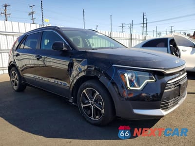 Czwarte zdjęcie samochodu z boku: 2024 KIA NIRO LX VIN:KNDCP3LE8R5128567 - miniatura