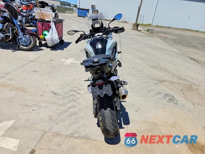 Czwarte zdjęcie samochodu z boku: 2020 BMW S 1000 XR VIN:WB10E4303LZJ83847 - miniatura