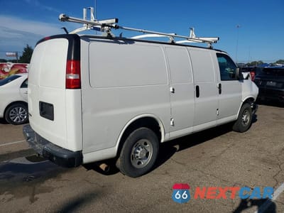 Trzecie zdjęcie samochodu z tyłu: 2018 CHEVROLET EXPRESS G3500 VIN:1GCZGGFG1J1269488 - miniatura