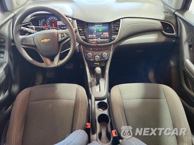Zdjęcie 8 z 13 samochodu: 2018 CHEVROLET TRAX LS VIN:KL7CJNSB4JB645811 - miniatura