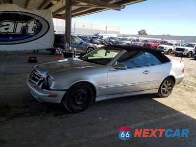 2003 MERCEDES-BENZ CLK 320 WDBLK65G33T136608 - główne zdjęcie licytacji z USA - miniatura