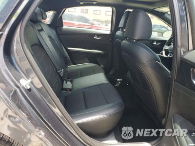 Zdjęcie 10 z 13 samochodu: 2021 KIA FORTE GT LINE VIN:3KPF34AD4ME268184 - miniatura