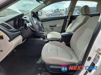 Zdjęcie 7 z 12 samochodu: 2013 KIA FORTE LX VIN:KNAFT4A20D5690654 - miniatura