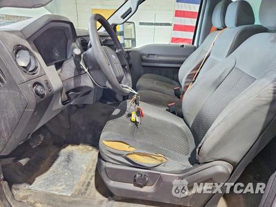 Zdjęcie 7 z 12 samochodu: 2015 FORD F250 BOX TRUCK VIN:1FDBF2B60FED21564 - miniatura