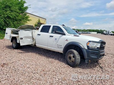 Czwarte zdjęcie samochodu z boku: 2019 RAM 5500 VIN:3C7WRNFLXKG710636 - miniatura