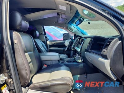 Zdjęcie 7 z 12 samochodu: 2011 TOYOTA TUNDRA CREWMAX SR5 VIN:5TFDW5F11BX170097 - miniatura