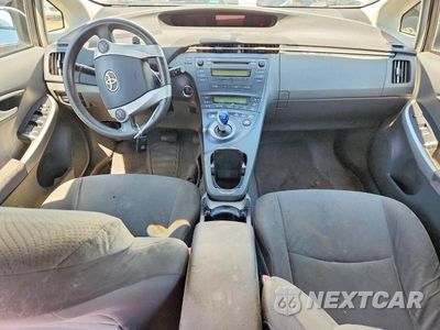 Zdjęcie 8 z 12 samochodu: 2011 TOYOTA PRIUS TWO VIN:JTDKN3DU5B0275780 - miniatura