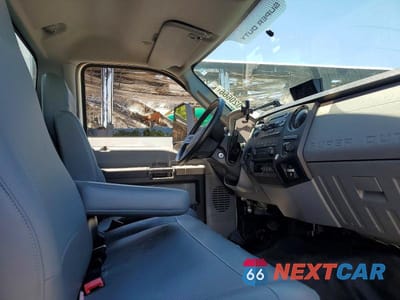 Piąte zdjęcie samochodu w środku: 2018 FORD F750 SUPER DUTY BOX TRUCK VIN:1FDNF7DC4JDF04882 - miniatura