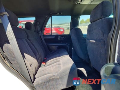 Zdjęcie 11 z 13 samochodu: 2001 CHEVROLET BLAZER VIN:1GNDT13W712196174 - miniatura