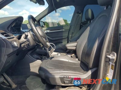 Zdjęcie 7 z 12 samochodu: 2018 BMW X1 SDRIVE28I VIN:WBXHU7C32J5H41735 - miniatura
