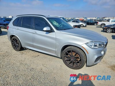 Czwarte zdjęcie samochodu z boku: 2018 BMW X5 SDRIVE35I VIN:5UXKR2C50J0Z15514 - miniatura
