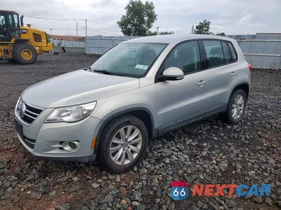 2010 VOLKSWAGEN TIGUAN SE WVGBV7AX9AW516379 - główne zdjęcie licytacji z USA - miniatura