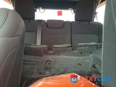Zdjęcie 10 z 13 samochodu: 2019 JEEP WRANGLER UNLIMITED SAHARA VIN:1C4HJXEN3KW677587 - miniatura