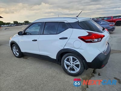 Drugie zdjęcie samochodu z przodu: 2019 NISSAN KICKS S VIN:3N1CP5CU1KL510855 - miniatura