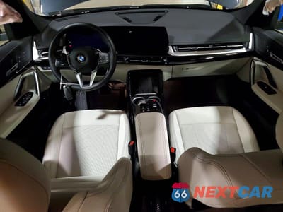 Zdjęcie 8 z 13 samochodu: 2026 BMW X1 XDRIVE28I VIN:WBX73EF09T5688598 - miniatura