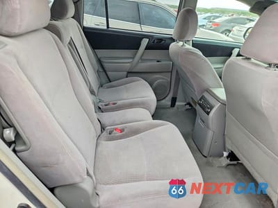 Zdjęcie 11 z 13 samochodu: 2008 TOYOTA HIGHLANDER BASE VIN:JTEES41A682026404 - miniatura