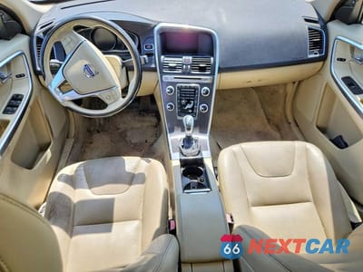 Zdjęcie 8 z 13 samochodu: 2015 VOLVO XC60 T5 PREMIER VIN:YV440MDK6F2685751 - miniatura